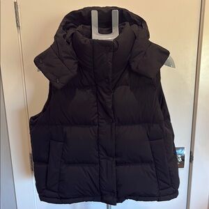 Lululemon Women's Black Puffer Vest
